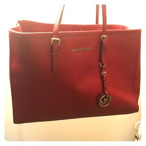 Only wore once still brand new.Contact more photo